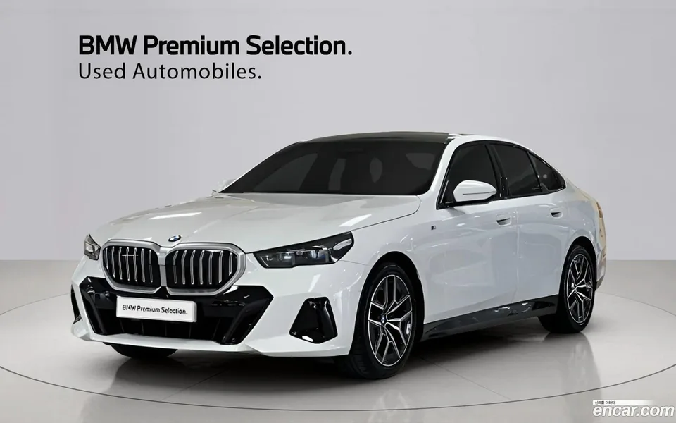 BMW 5 Series 520i M 2025 — photo 1, buy with delivery to Moscow