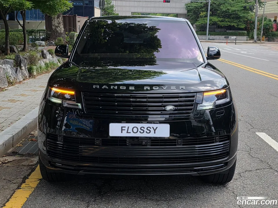 Land Rover Range Rover P530 SV LWB 2023 — thumbnail 3