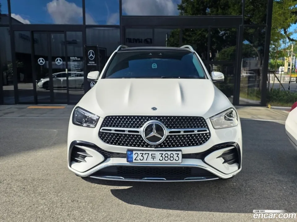 Mercedes-Benz GLE-Class GLE450 4MATIC AMG Line 2025 — photo 1, buy with delivery to Moscow