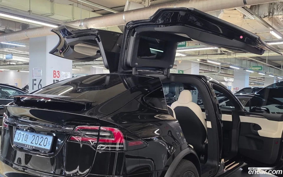 Tesla Model X AWD 2026 — thumbnail 4