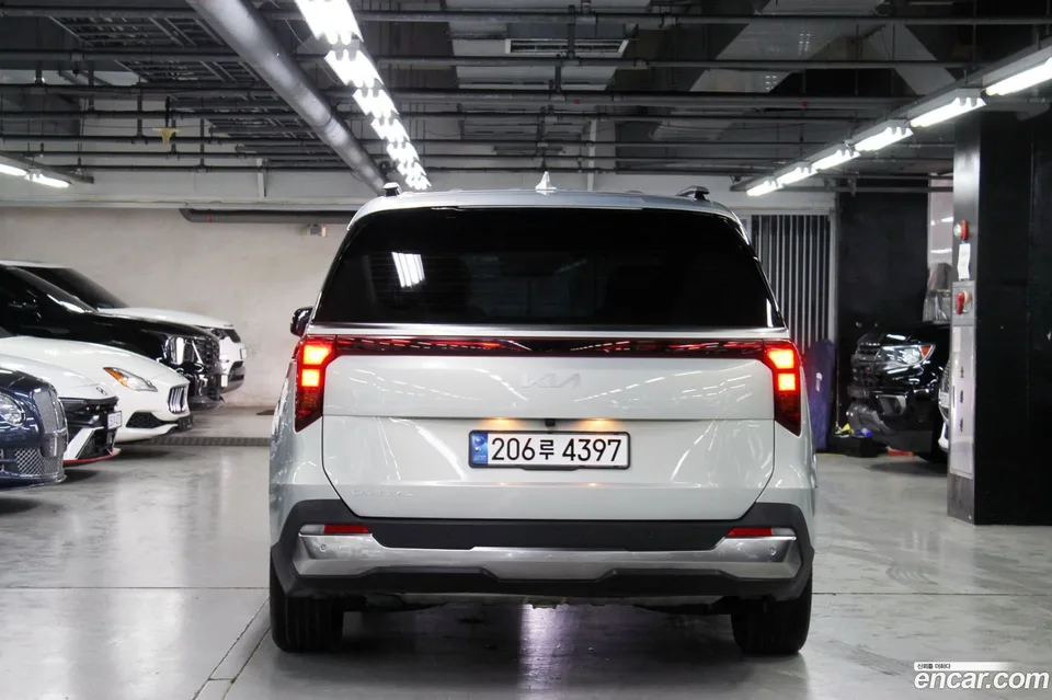 Kia Carnival 7 2024 — thumbnail 2