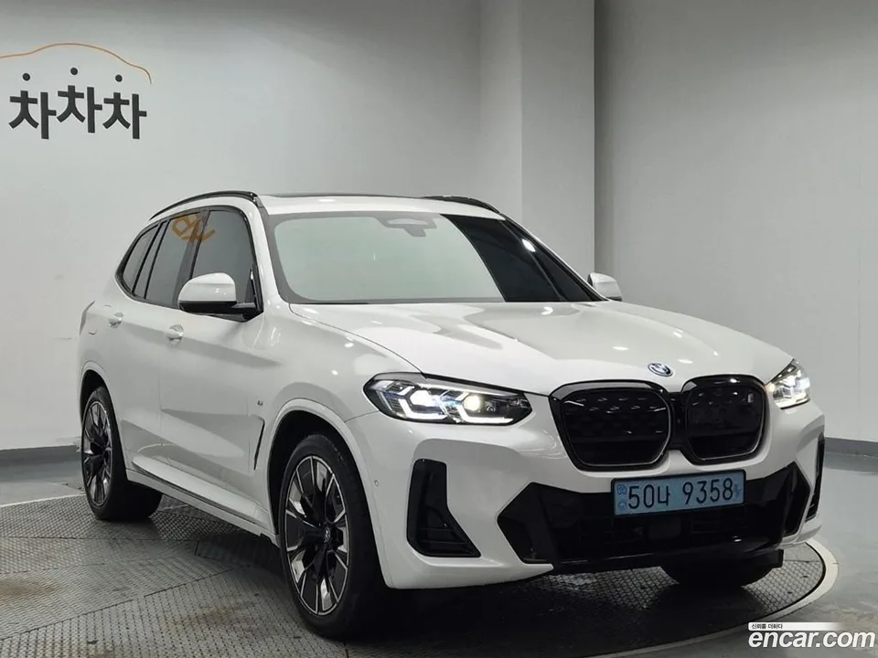 BMW iX3 M 2024 — thumbnail 4