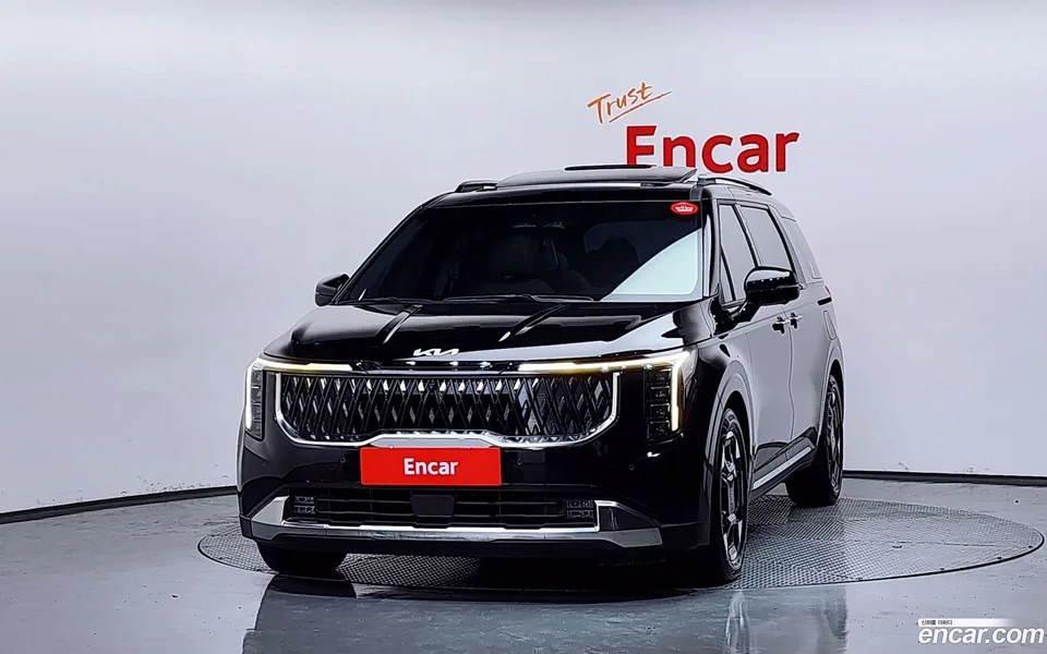 Kia Carnival 9 2024 — thumbnail 3