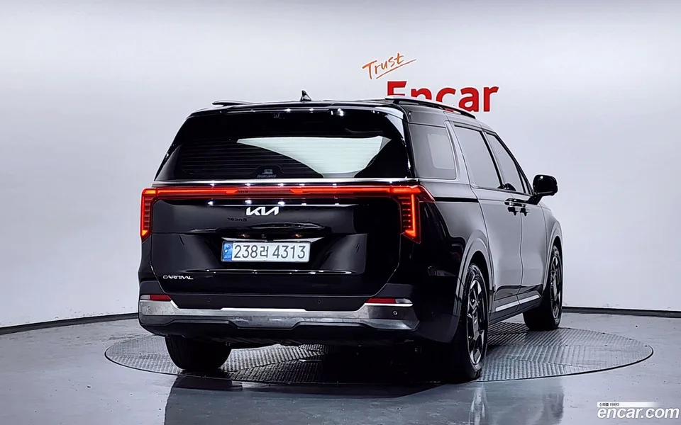 Kia Carnival 9 2024 — thumbnail 4