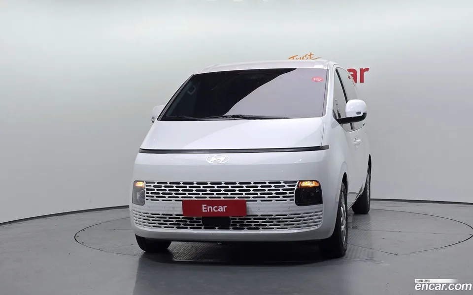 Hyundai Staria L3.5 5 2025 — миниатюра 3