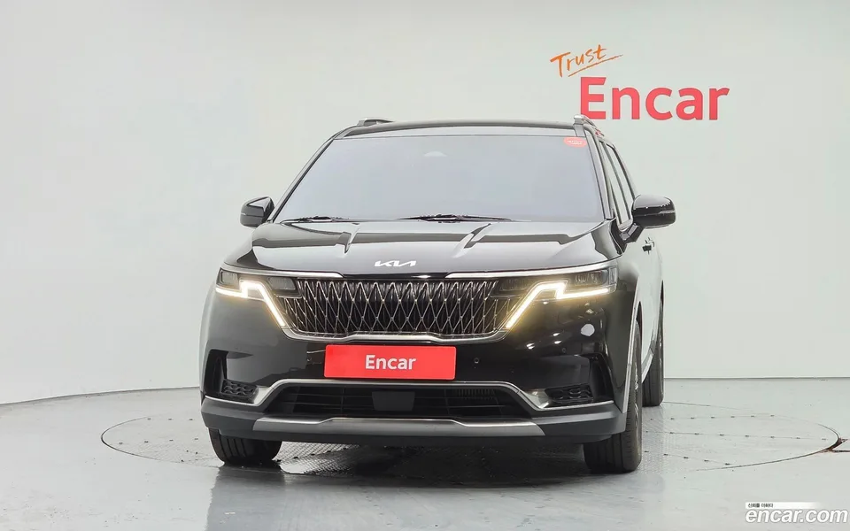 Kia Carnival 9 2023 — thumbnail 3