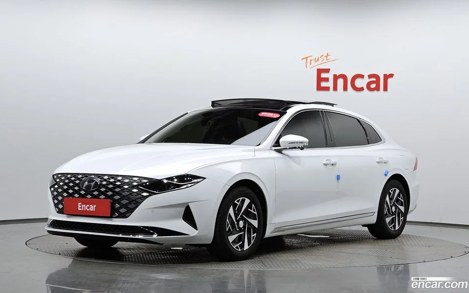 Hyundai Grandeur IG Hybrid 2022 — фото 1, купить с доставкой в Москву