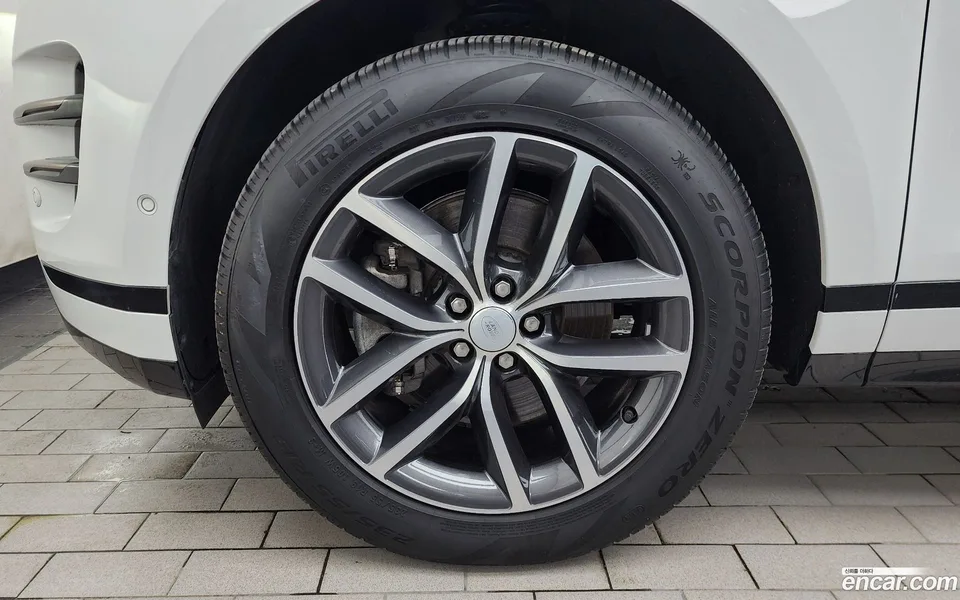 Land Rover Range Rover Evoque P250 SE 2024 — thumbnail 5