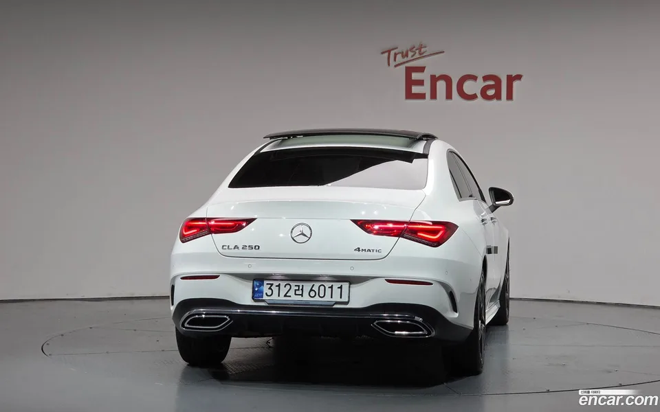 Mercedes-Benz CLA-Class CLA250 4MATIC 2023 — thumbnail 4