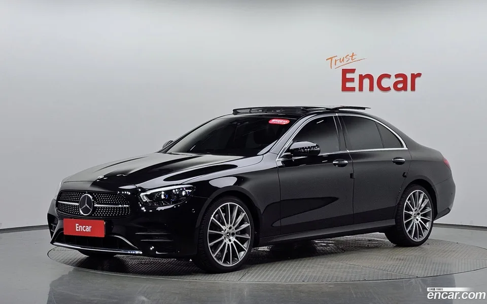 Mercedes-Benz E-Class E350 4MATIC AMG Line 2022 — photo 1, buy with delivery to Moscow