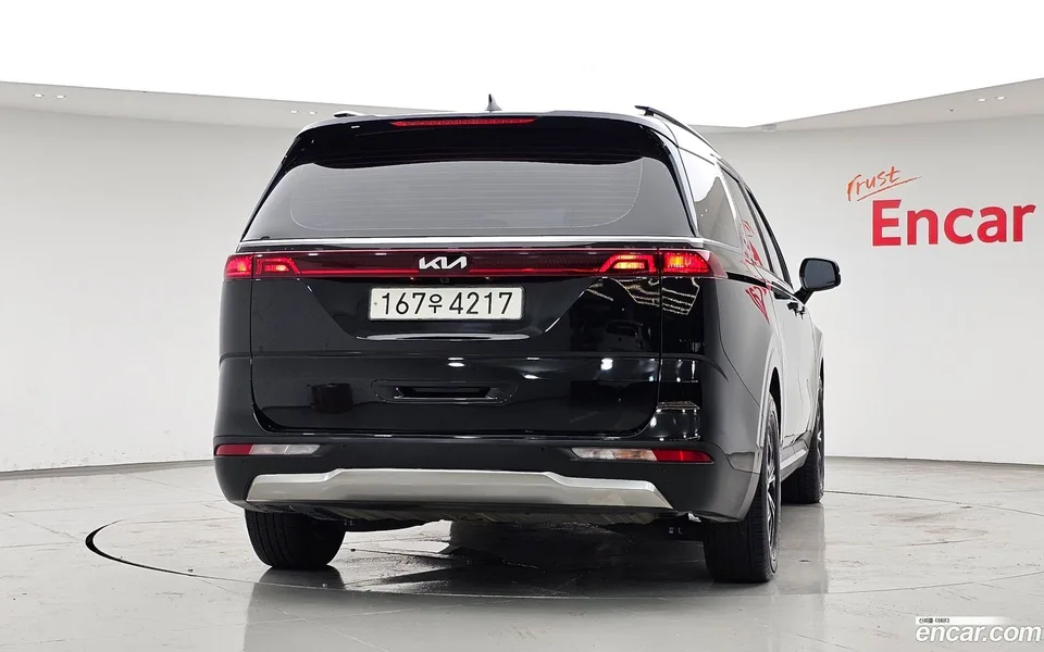 Kia Carnival 9 2022 — thumbnail 4