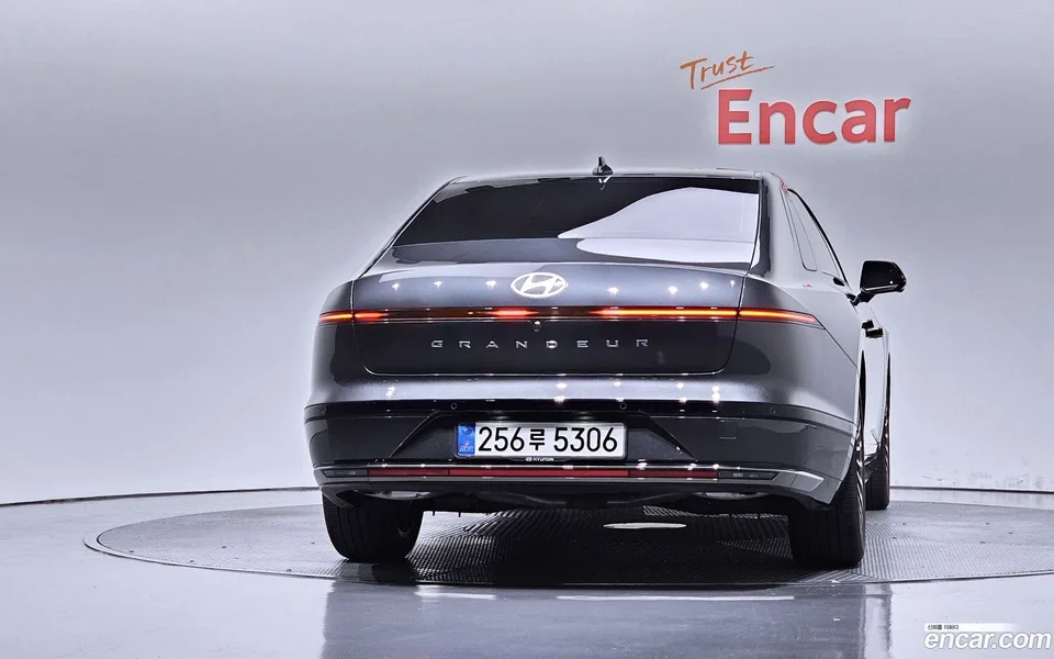 Hyundai Grandeur Hybrid 2025 — thumbnail 4