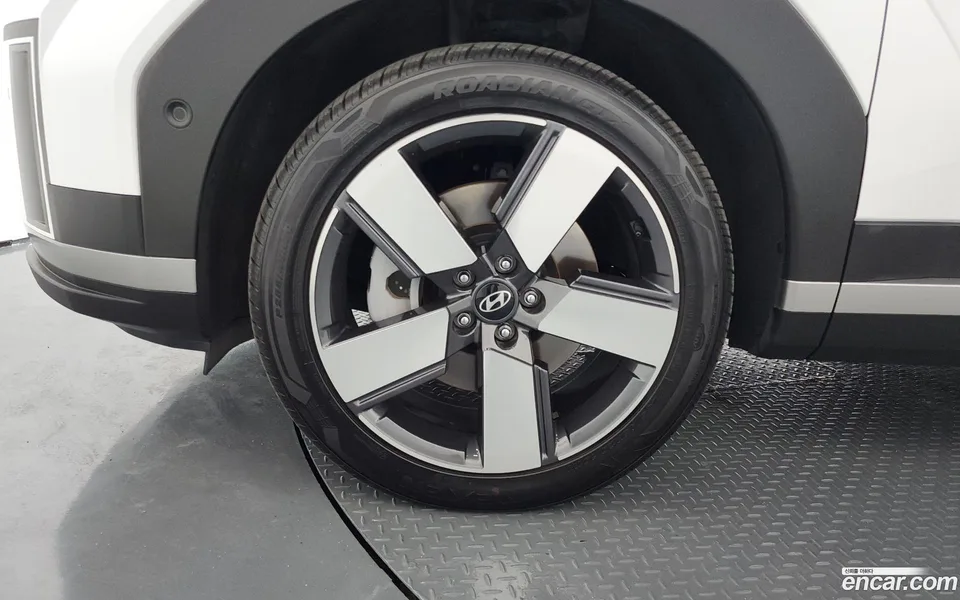 Hyundai SantaFe 2.5T 2WD 2024 — миниатюра 5