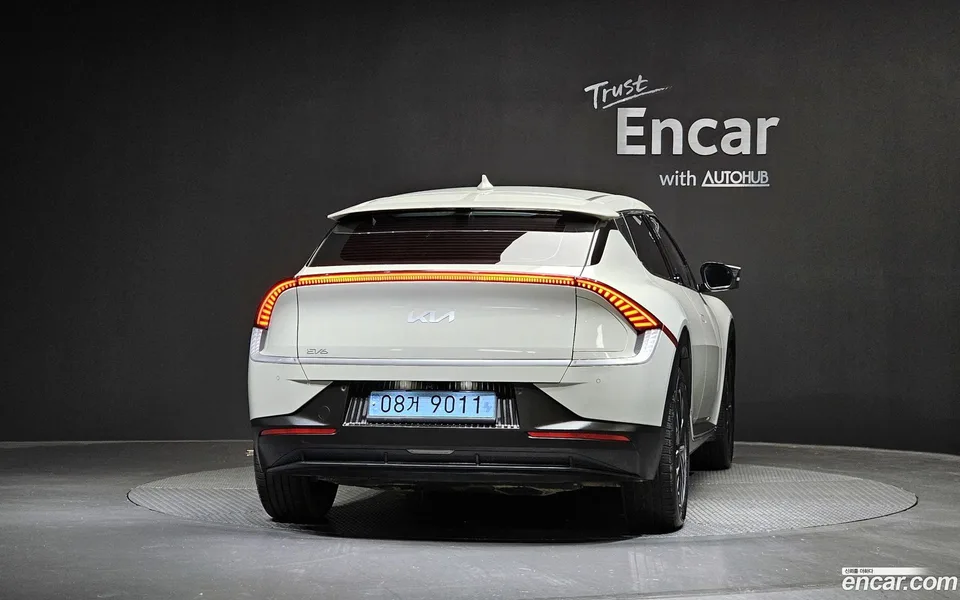 Kia EV6 2023 — thumbnail 4