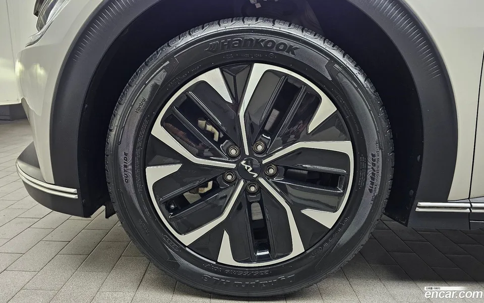 Kia EV6 2023 — thumbnail 5