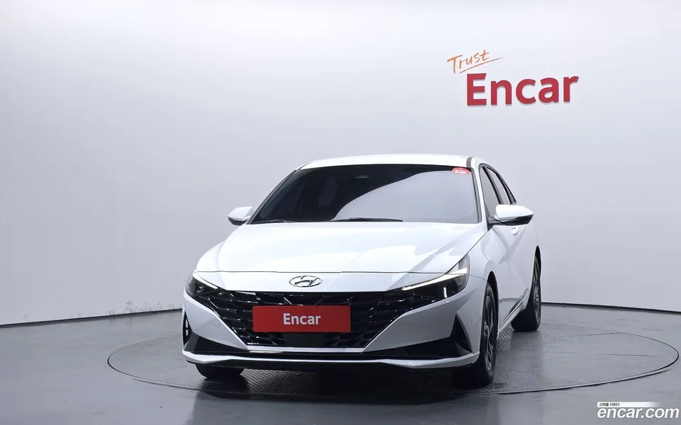 Hyundai Avante Hybrid 2023 — thumbnail 3