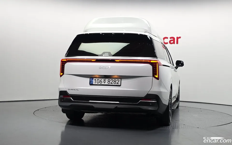 Kia Carnival 9 2024 — thumbnail 4