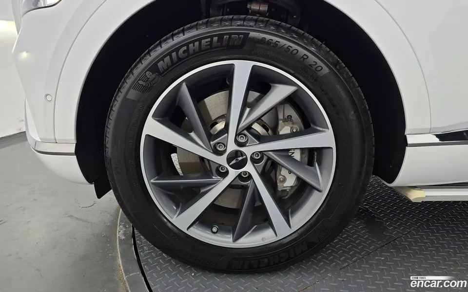 Genesis GV80 2.5T 2WD 2025 — thumbnail 2