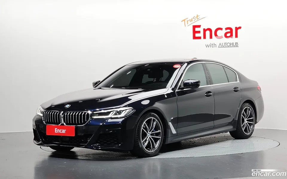 BMW 5 Series 520i M 2023 — photo 1, buy with delivery to Moscow