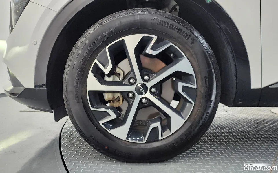 Kia Sportage Hybrid 2WD 2023 — thumbnail 2