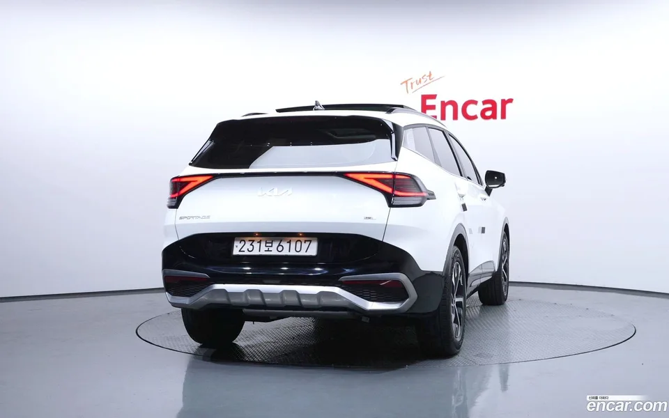 Kia Sportage Hybrid 2WD 2023 — thumbnail 4