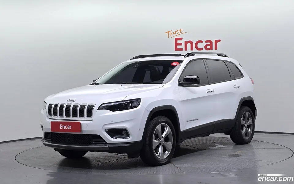 Jeep Cherokee 2.4 AWD 2022 — photo 1, buy with delivery to Moscow