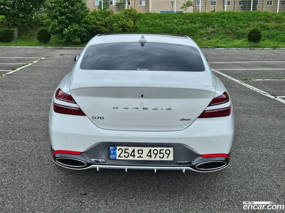 Genesis G70 2.5T 4WD 2024 — thumbnail 2