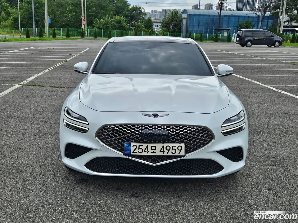 Genesis G70 2.5T 4WD 2024 — photo 1, buy with delivery to Moscow