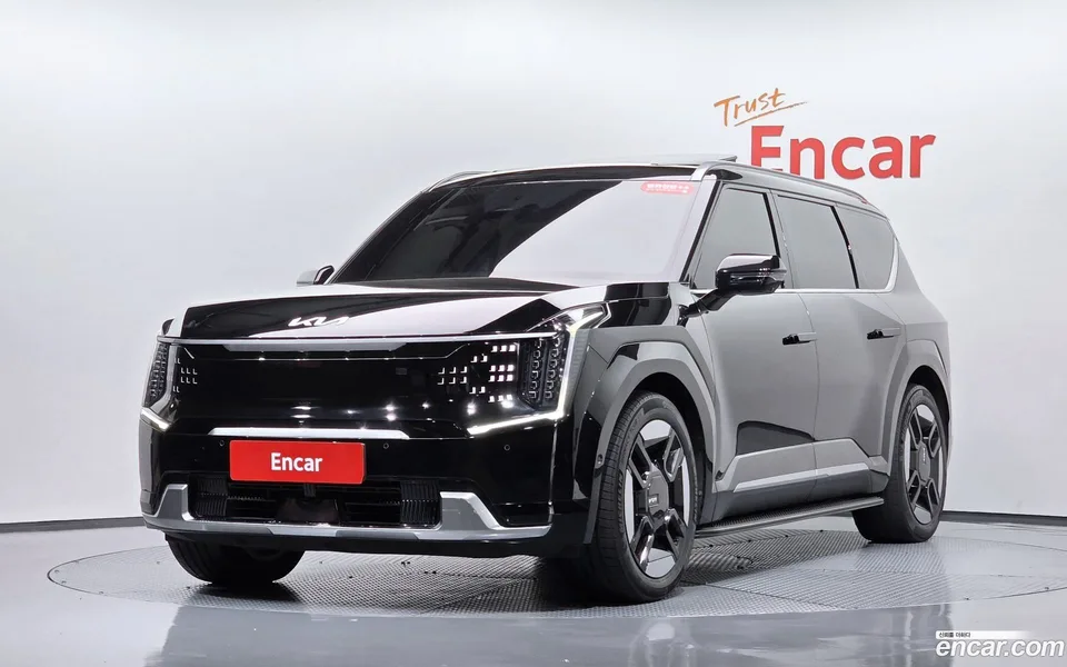 Kia EV9 4WD 2023 — photo 1, buy with delivery to Moscow