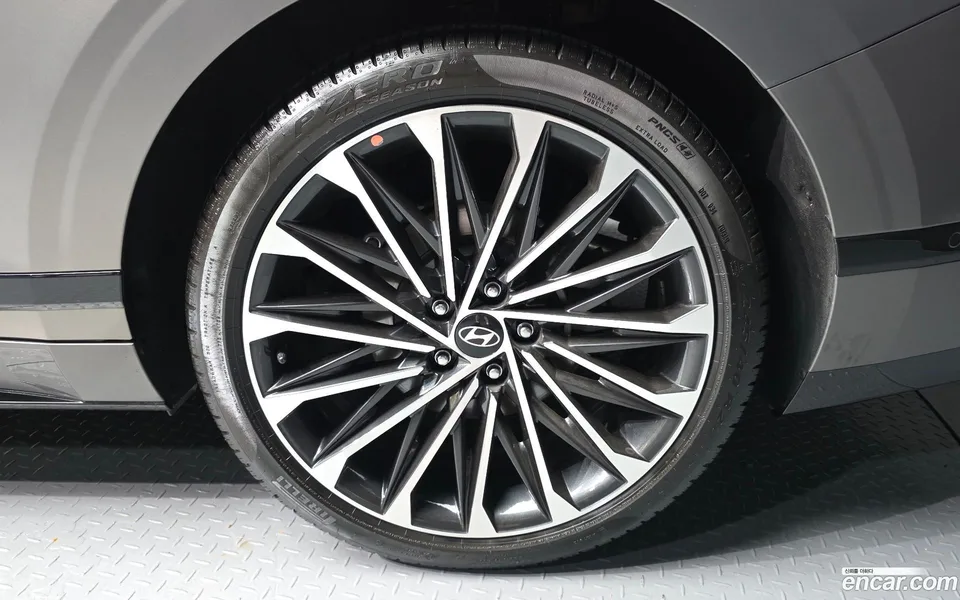 Hyundai Grandeur Hybrid 2025 — thumbnail 2