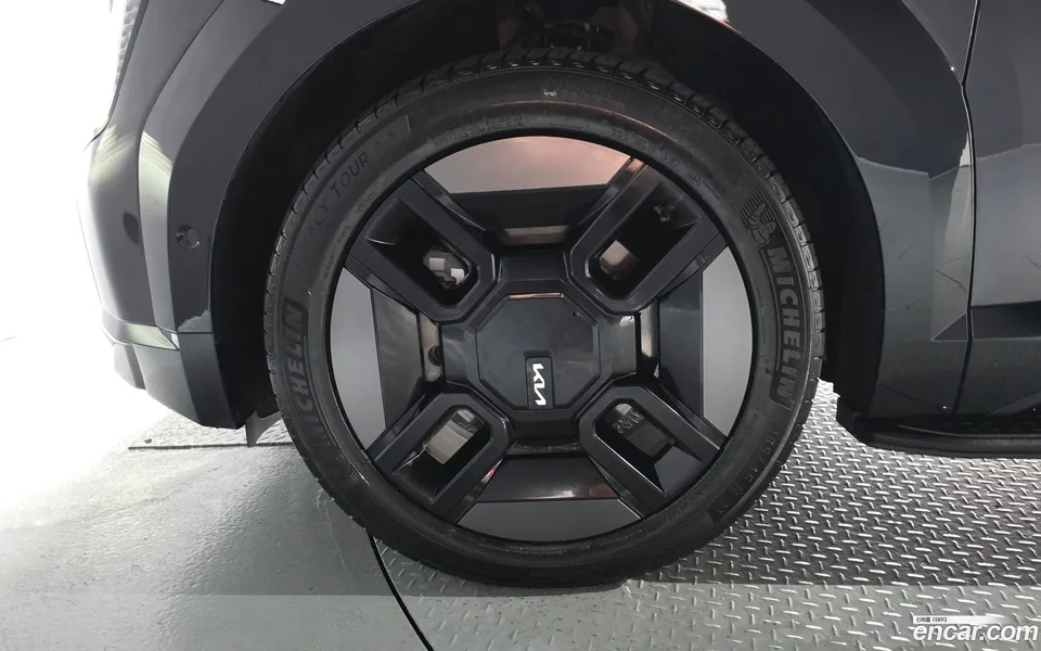 Kia EV9 4WD 2024 — thumbnail 2