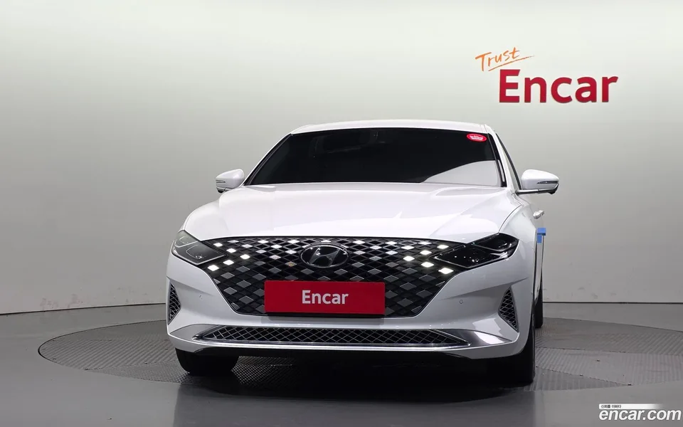 Hyundai Grandeur IG Hybrid 2022 — thumbnail 3