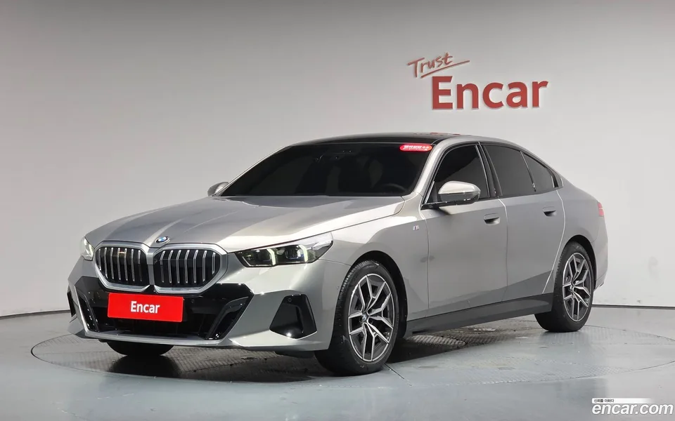 BMW 5 Series 520i M 2025 — photo 1, buy with delivery to Moscow