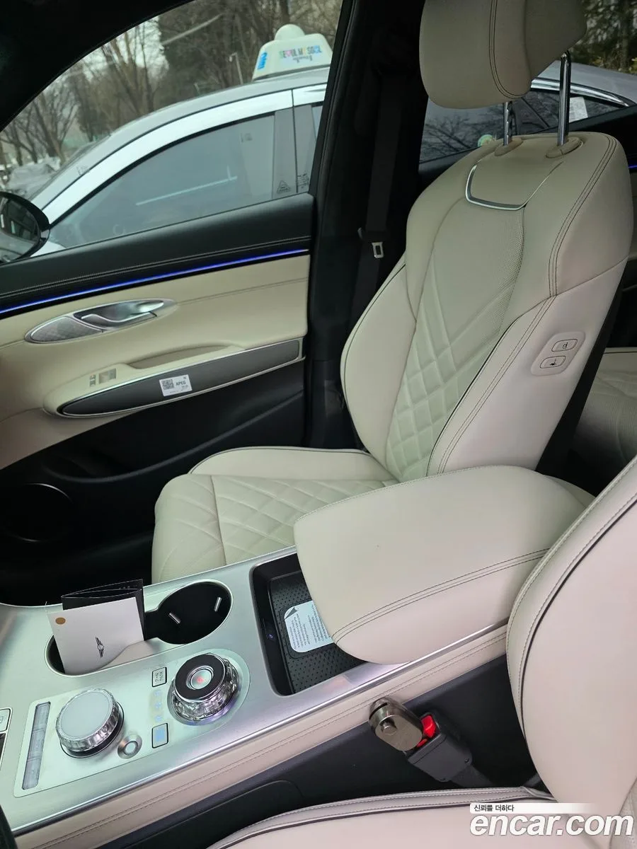 Genesis GV70 2.5T AWD 2026 — thumbnail 5