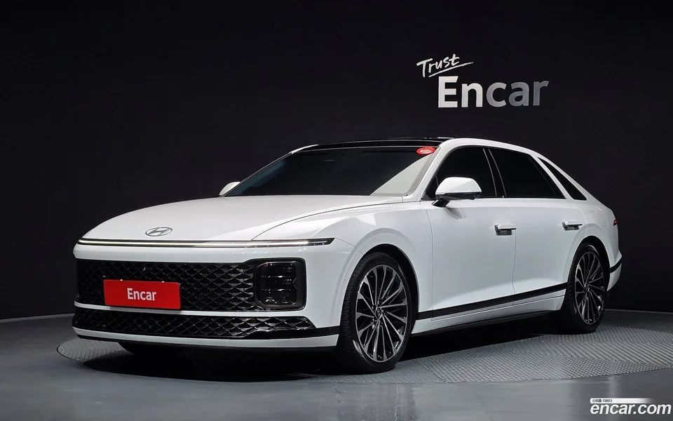 Hyundai Grandeur Hybrid 2023 — photo 1, buy with delivery to Moscow