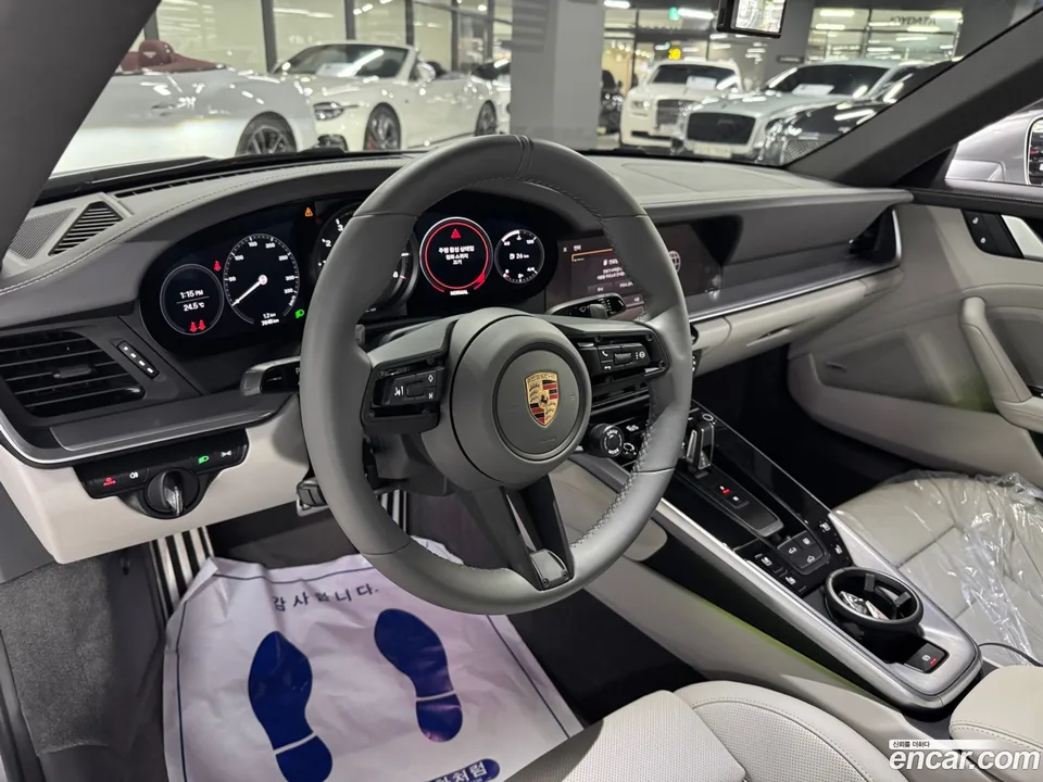 Porsche 911 (992) 4 2024 — thumbnail 4