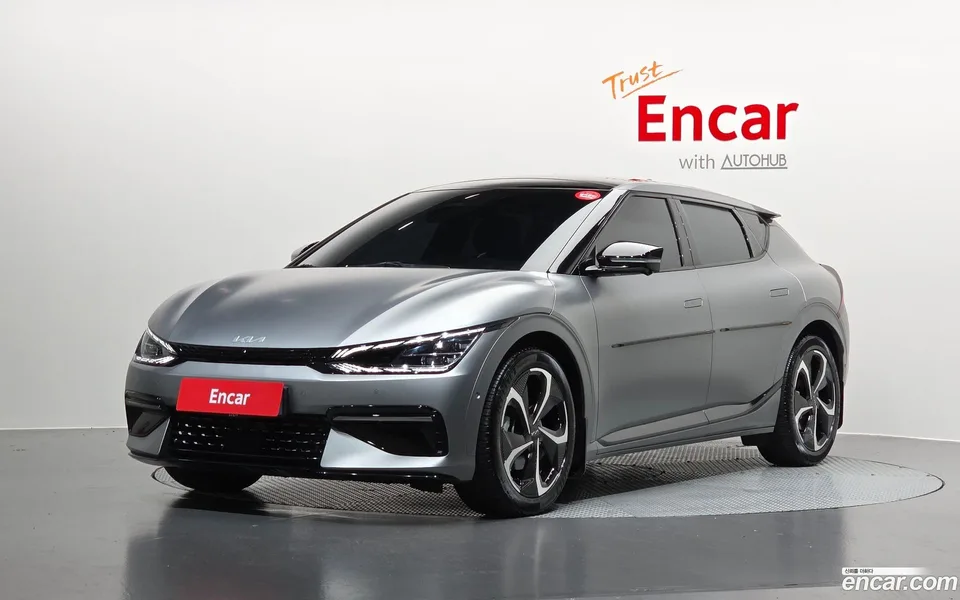 Kia EV6 4WD 2023 — photo 1, buy with delivery to Moscow