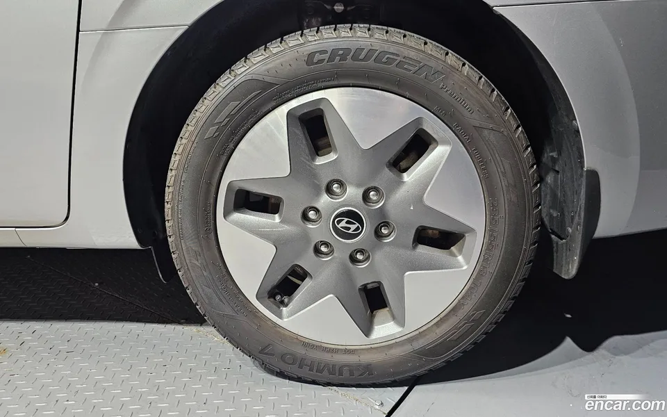 Hyundai Staria 11 2022 — thumbnail 2