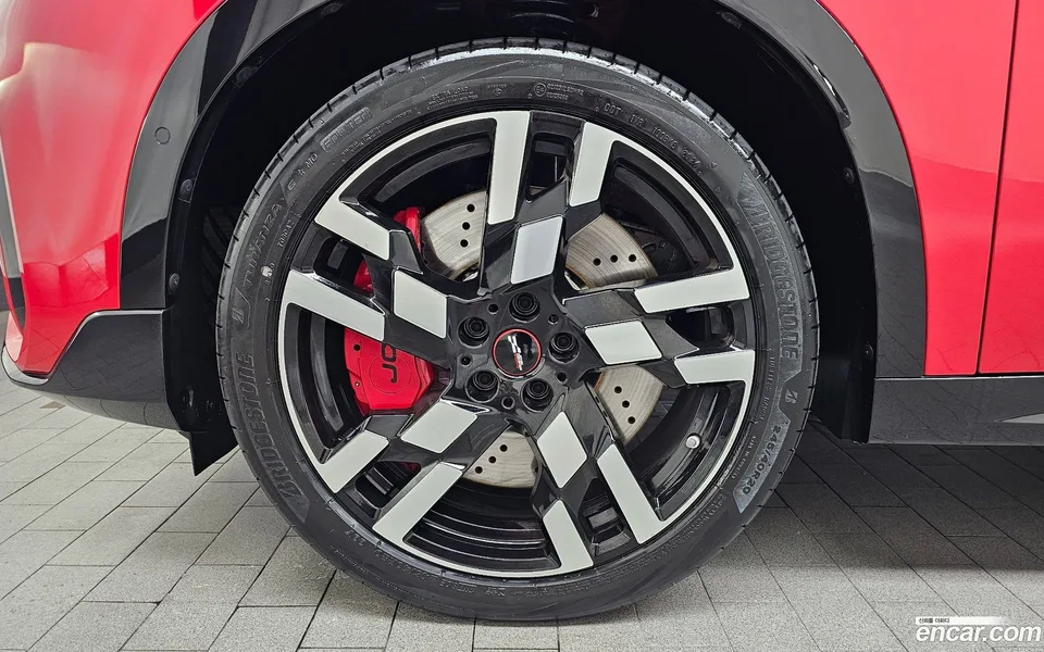 MINI Cooper S Countryman ALL4 JCW 2025 — thumbnail 2