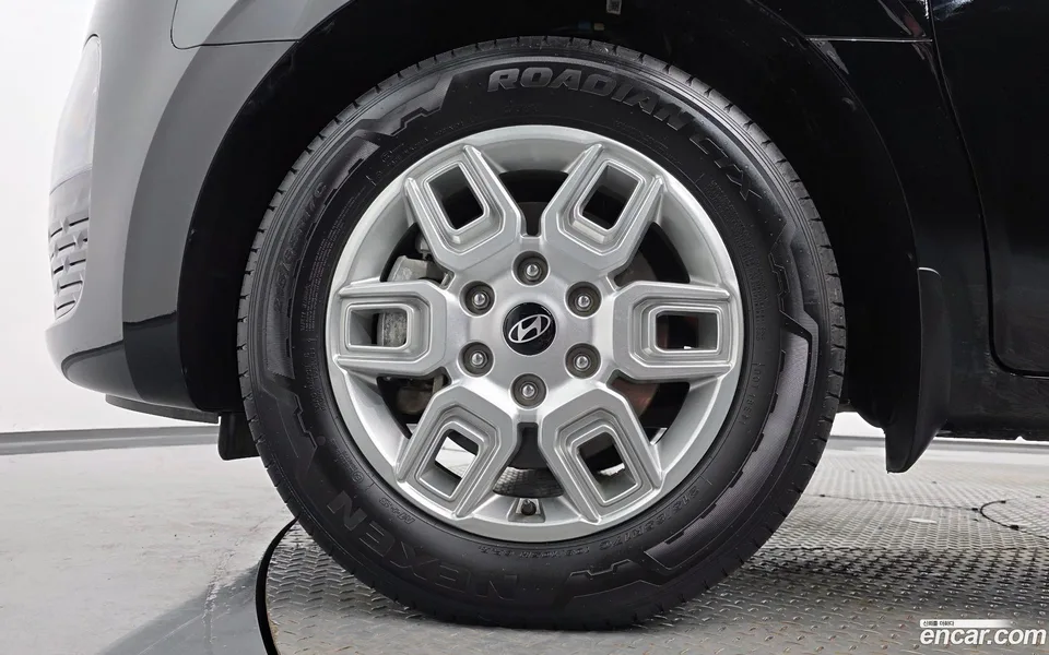 Hyundai Staria HEV 1.6 9 2024 — thumbnail 2