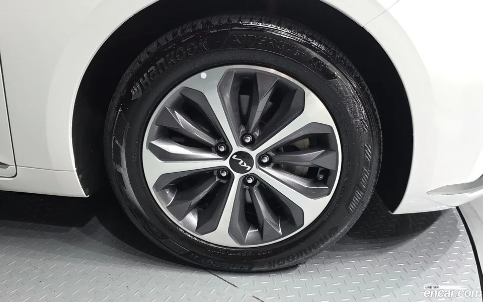Kia K8 Hybrid 2022 — thumbnail 2