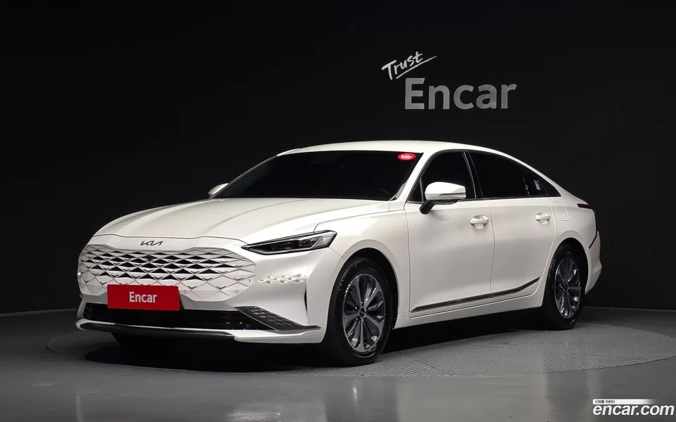 Kia K8 Hybrid 2022 — photo 1, buy with delivery to Moscow