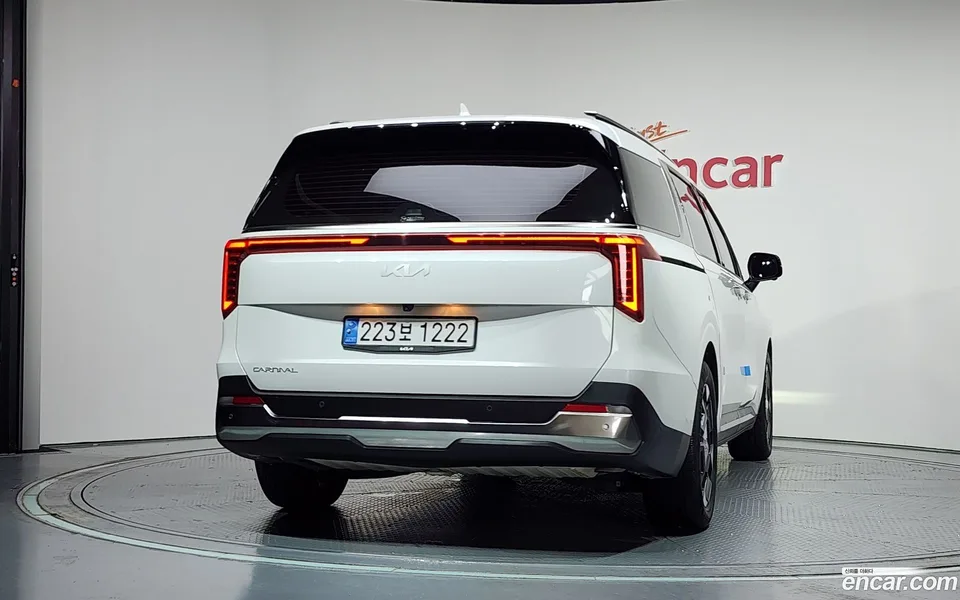 Kia Carnival 7 2024 — миниатюра 4
