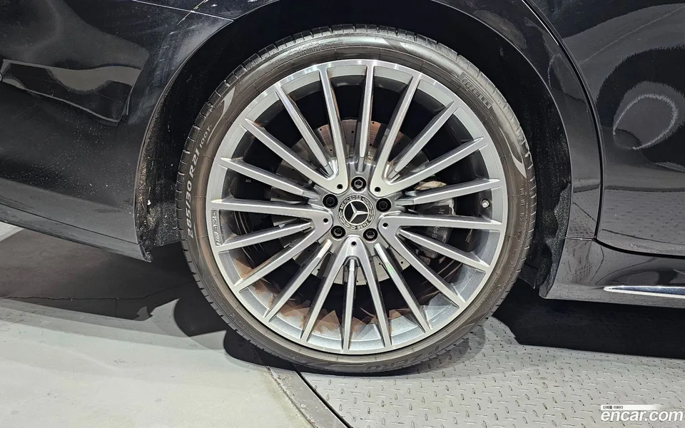 Mercedes-Benz S-Class S500L 4MATIC 2024 — thumbnail 5