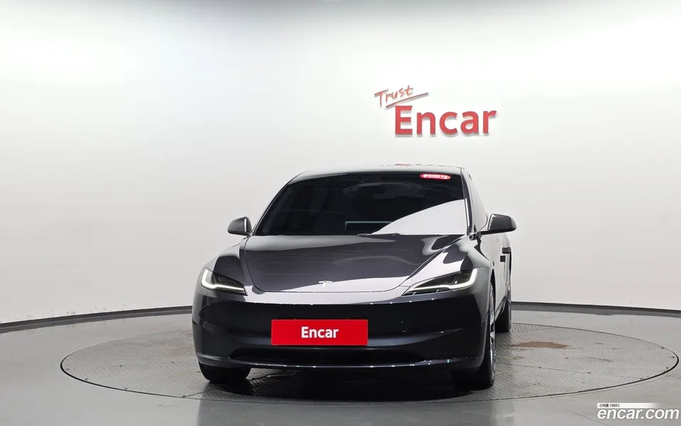Tesla Model 3 AWD 2024 — thumbnail 3