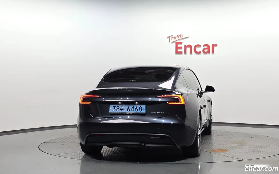 Tesla Model 3 AWD 2024 — thumbnail 4