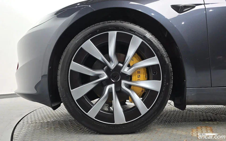 Tesla Model 3 AWD 2024 — thumbnail 5