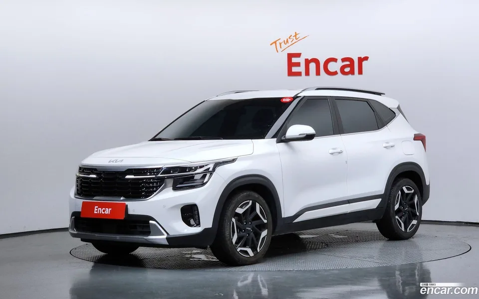 Kia Seltos 2.0 2WD 2024 — photo 1, buy with delivery to Moscow