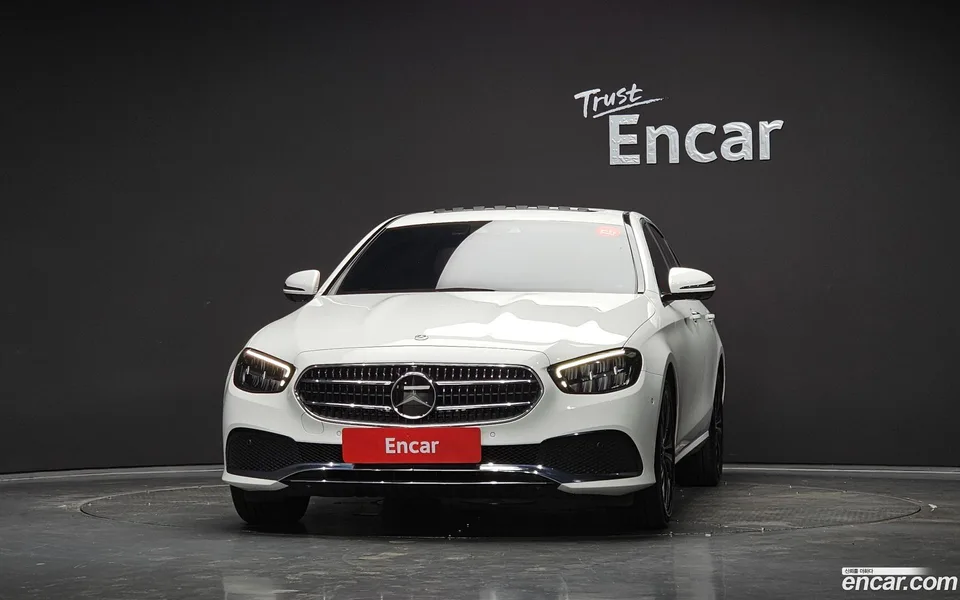 Mercedes-Benz E-Class E250 2022 — thumbnail 3
