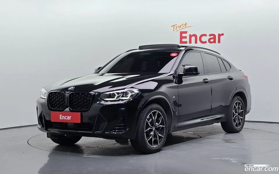 BMW X4 xDrive20i M 2023 — photo 1, buy with delivery to Moscow